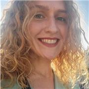 Profesora de inglés con certificación TEFL de enseñanza y amplia experiencia